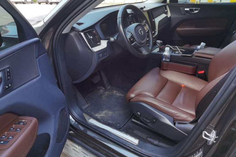 Used Volvo XC60 2019 T5 4x4 Smart Edition China V Standard Driver Seat