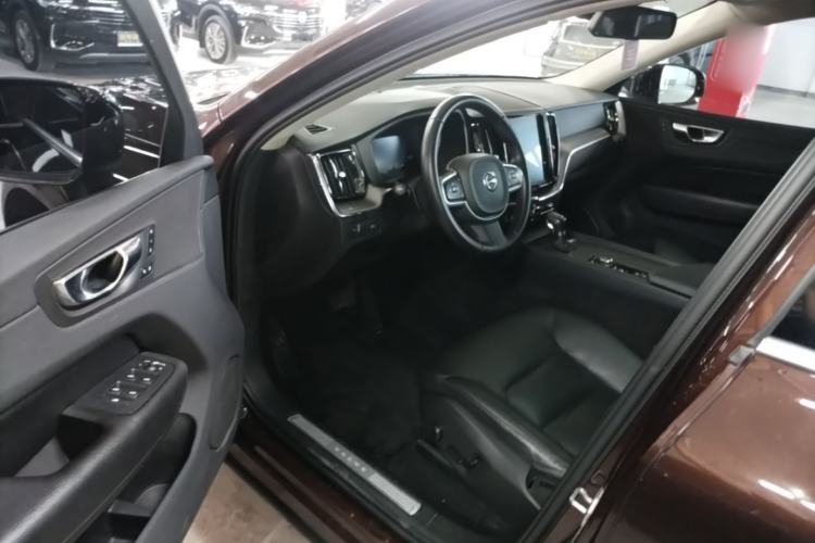 Used Volvo XC60 2019 T5 4x4 Smart Edition China V Standard Driver Seat