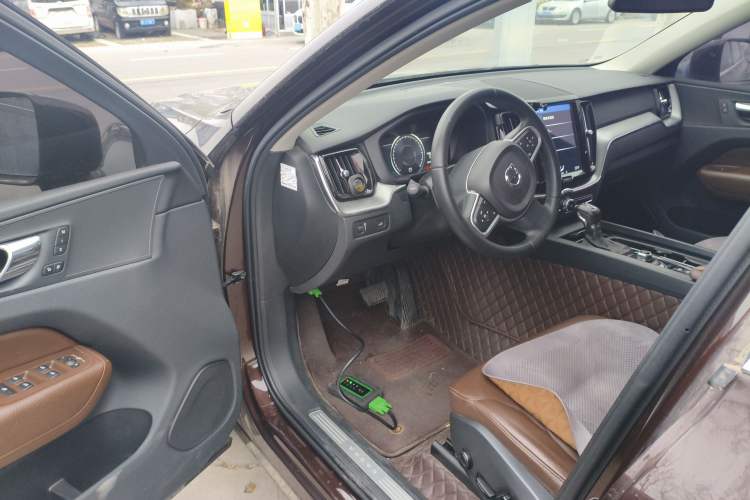 Used Volvo XC60 2019 T5 4x4 Smart Edition China V Standard Driver Seat