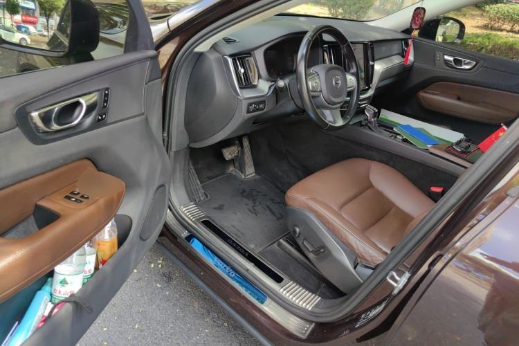Used Volvo XC60 2019 T5 4x4 Smart Edition China VI Standard Driver Seat