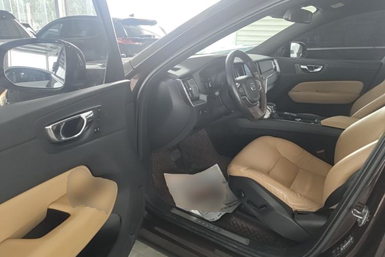 Used Volvo XC60 2019 T5 4x4 Smart Edition China V Standard Driver Seat