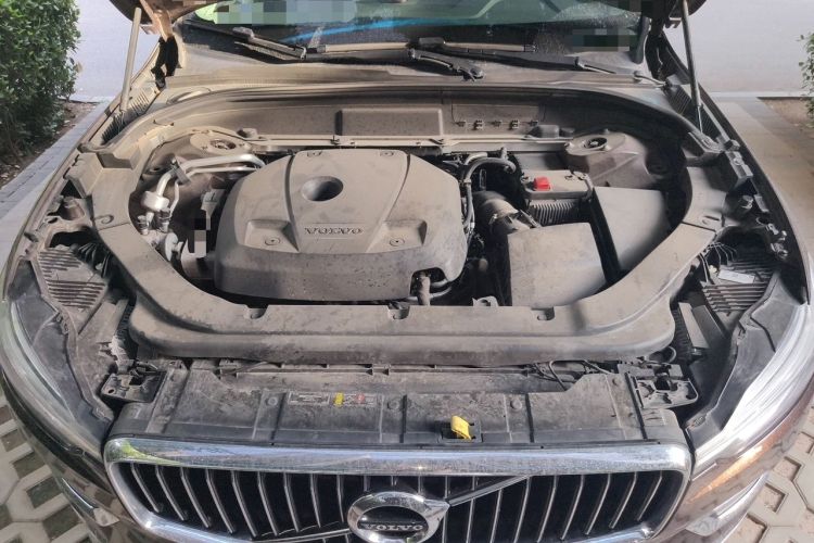 Used Volvo XC60 2019 T5 4x4 Smart Edition China V Standard Engine Bay