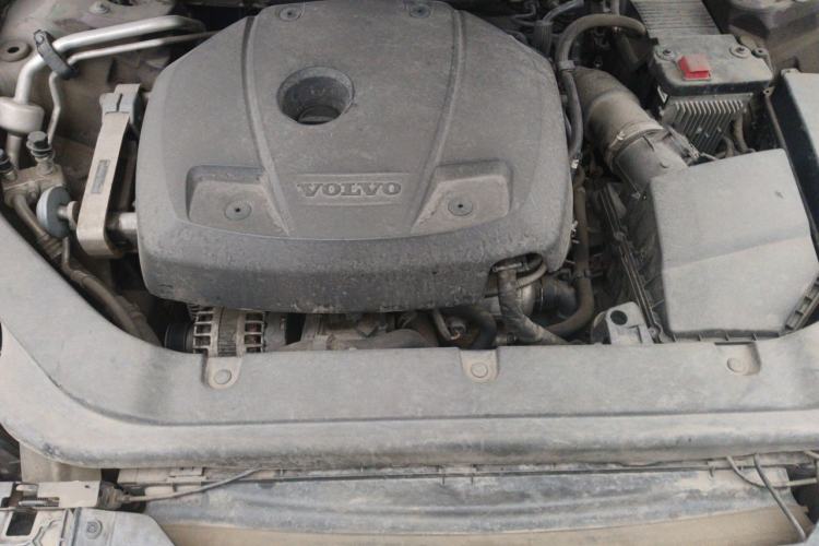 Used Volvo XC60 2019 T5 4x4 Smart Edition China V Standard Engine Bay