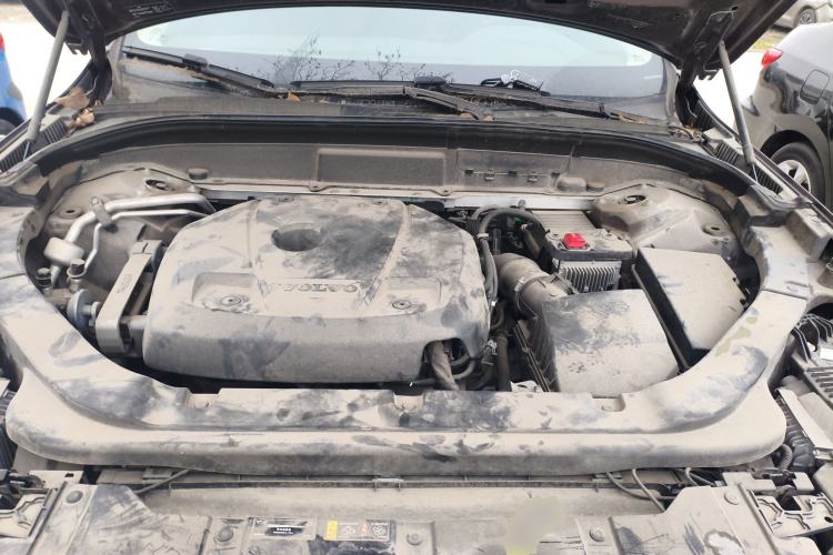 Used Volvo XC60 2019 T5 4x4 Smart Edition China V Standard Engine Bay