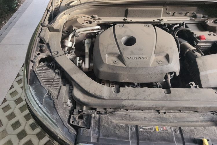 Used Volvo XC60 2019 T5 4x4 Smart Edition China V Standard Engine Bay Right