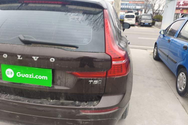 Used Volvo XC60 2019 T5 4x4 Smart Edition China V Standard Exterior 3