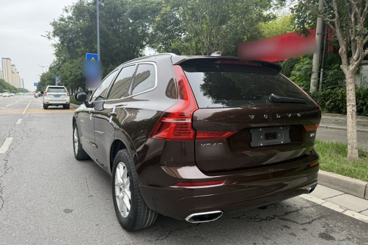 Used Volvo XC60 2019 T5 4x4 Smart Edition China VI Standard Exterior 3