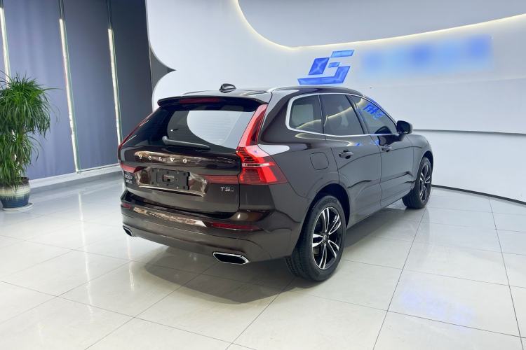 Used Volvo XC60 2019 T5 4x4 Smart Edition China V Standard Exterior 4