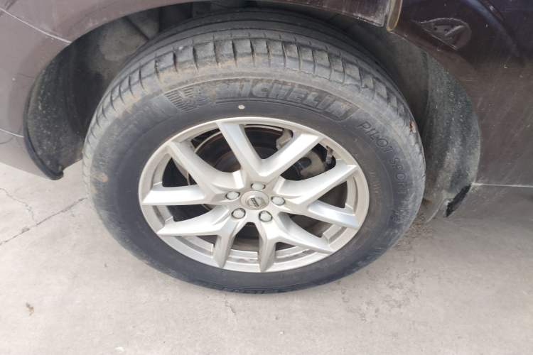 Used Volvo XC60 2019 T5 4x4 Smart Edition China V Standard Exterior 5