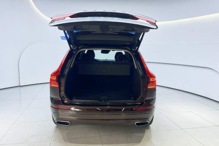 Used Volvo XC60 2019 T5 4x4 Smart Edition China V Standard Exterior 5