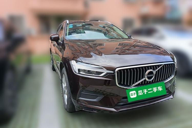 Used Volvo XC60 2019 T5 4x4 Smart Edition China VI Standard Front Right 45 Deg