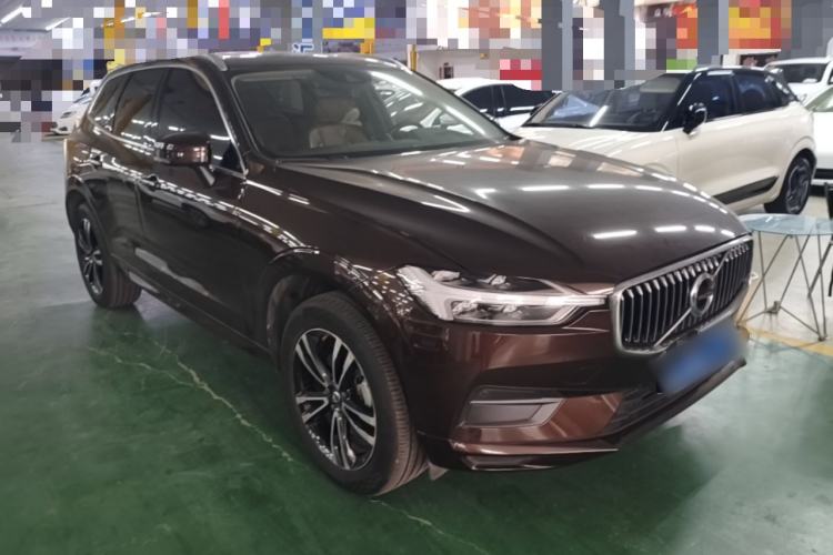 Used Volvo XC60 2019 T5 4x4 Smart Edition China V Standard Front Right 45 Deg
