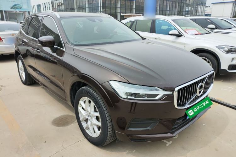 Used Volvo XC60 2019 T5 4x4 Smart Edition China VI Standard Front Right 45 Deg