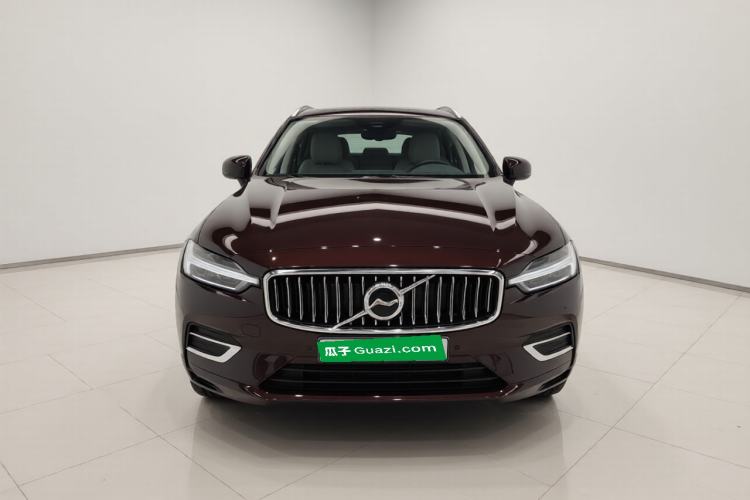 Used Volvo XC60 2019 T5 4x4 Smart Edition China VI Standard Front Right 45 Deg