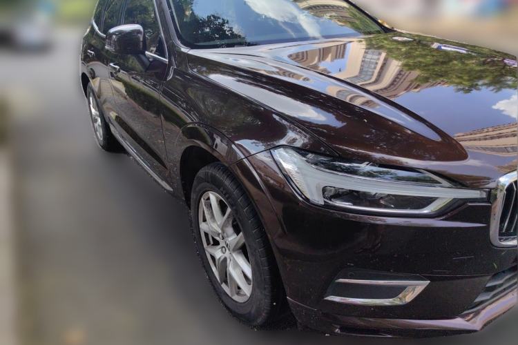 Used Volvo XC60 2019 T5 4x4 Smart Edition China VI Standard Front Right 45 Deg