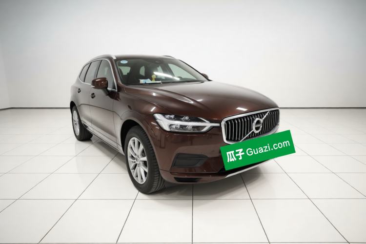 Used Volvo XC60 2019 T5 4x4 Smart Edition China V Standard Front Right 45 Deg