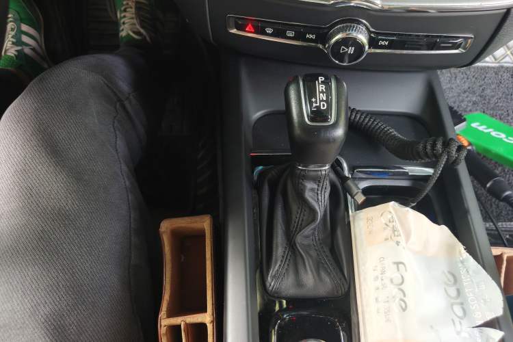 Used Volvo XC60 2019 T5 4x4 Smart Edition China V Standard Gear Lever