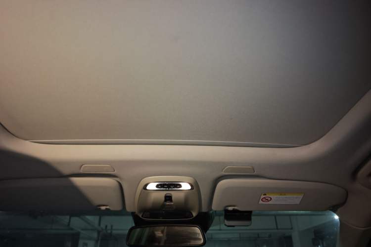 Used Volvo XC60 2019 T5 4x4 Smart Edition China VI Standard Headliner
