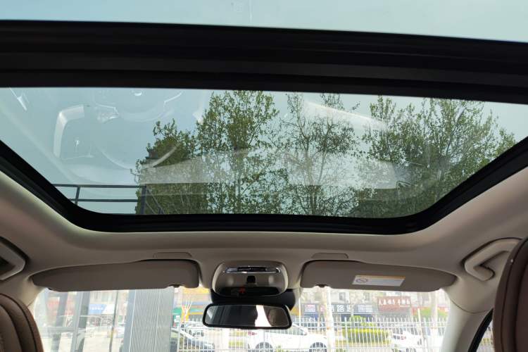 Used Volvo XC60 2019 T5 4x4 Smart Edition China VI Standard Headliner