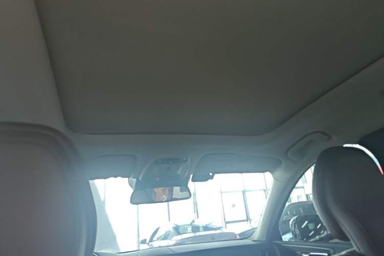 Used Volvo XC60 2019 T5 4x4 Smart Edition China VI Standard Headliner