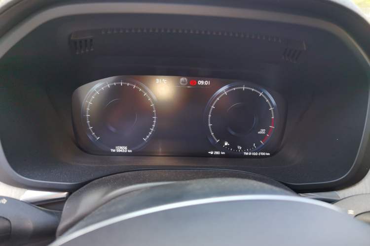 Used Volvo XC60 2019 T5 4x4 Smart Edition China V Standard Instrument Cluster