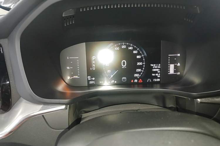 Used Volvo XC60 2019 T5 4x4 Smart Edition China VI Standard Instrument Cluster