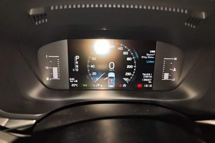 Used Volvo XC60 2019 T5 4x4 Smart Edition China VI Standard Instrument Cluster