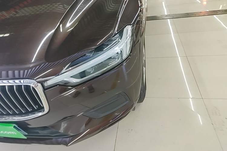 Used Volvo XC60 2019 T5 4x4 Smart Edition China VI Standard Left Front Headlight
