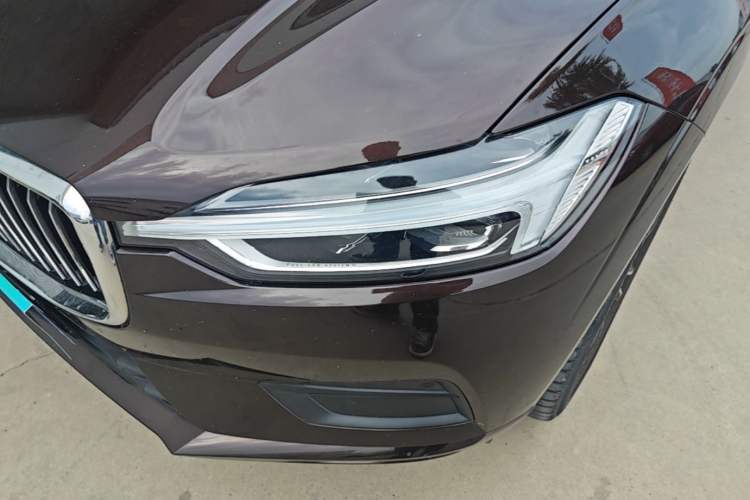 Used Volvo XC60 2019 T5 4x4 Zhiyuan Edition China VI Standard Left Front Headlight
