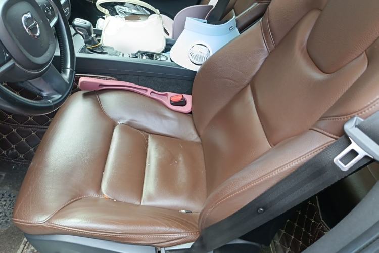 Used Volvo XC60 2019 T5 4x4 Smart Edition China VI Standard Left Front Seat