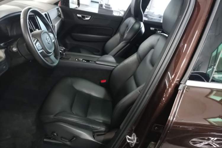 Used Volvo XC60 2019 T5 4x4 Smart Edition China V Standard Left Front Seat