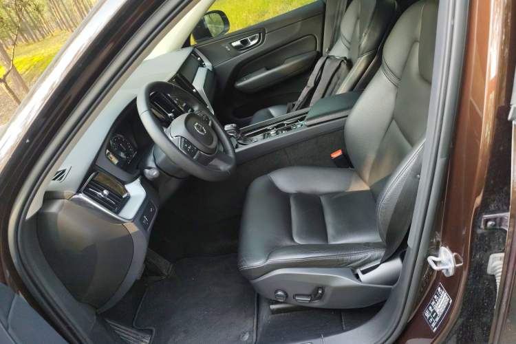 Used Volvo XC60 2019 T5 4x4 Zhiyuan Edition China VI Standard Left Front Seat