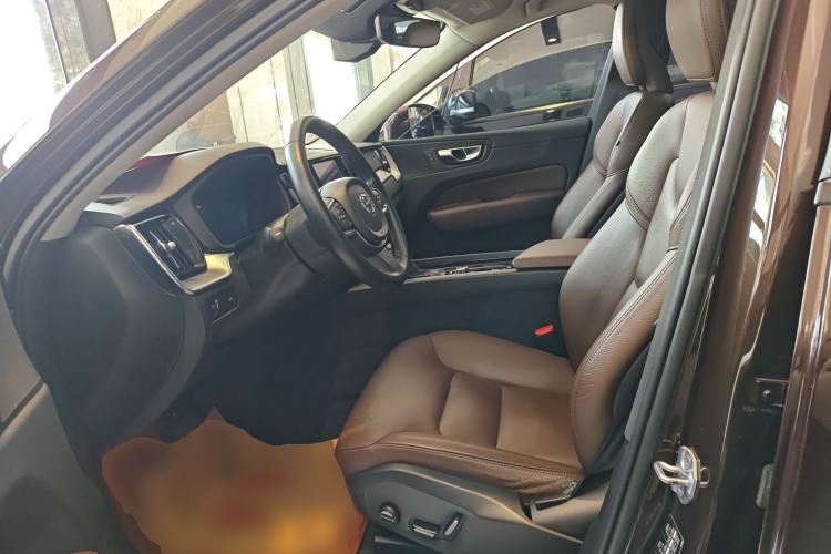Used Volvo XC60 2019 T5 4x4 Zhiyuan Edition China VI Standard Left Front Seat