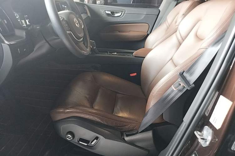 Used Volvo XC60 2019 T5 4x4 Smart Edition China V Standard Left Front Seat