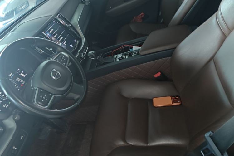 Used Volvo XC60 2019 T5 4x4 Smart Edition China VI Standard Left Front Seat