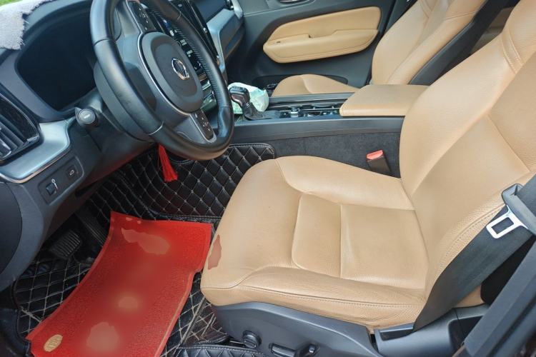 Used Volvo XC60 2019 T5 4x4 Smart Edition China V Standard Left Front Seat