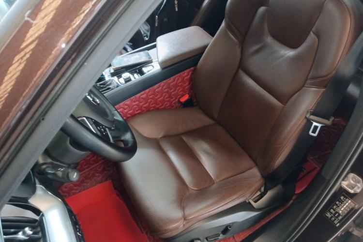 Used Volvo XC60 2019 T5 4x4 Smart Edition China VI Standard Left Front Seat