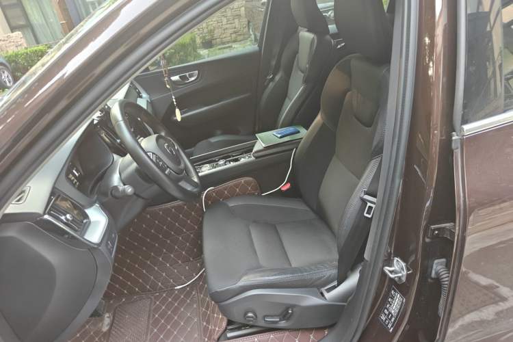 Used Volvo XC60 2019 T4 Zhiyi Edition China V Standard Left Front Seat