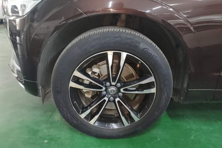 Used Volvo XC60 2019 T5 4x4 Smart Edition China V Standard Left Front Wheel Hub