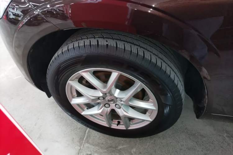 Used Volvo XC60 2019 T5 4x4 Smart Edition China V Standard Left Front Wheel Hub