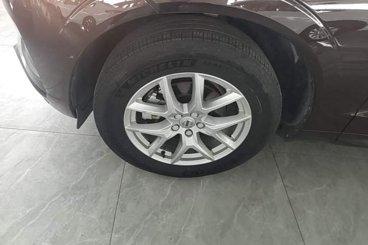 Used Volvo XC60 2019 T5 4x4 Smart Edition China V Standard Left Front Wheel Hub
