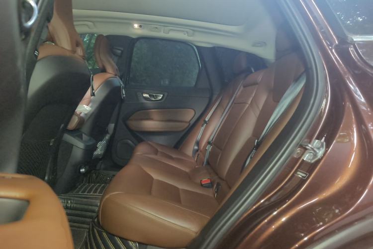 Used Volvo XC60 2019 T5 4x4 Smart Edition China V Standard Left Rear Seat