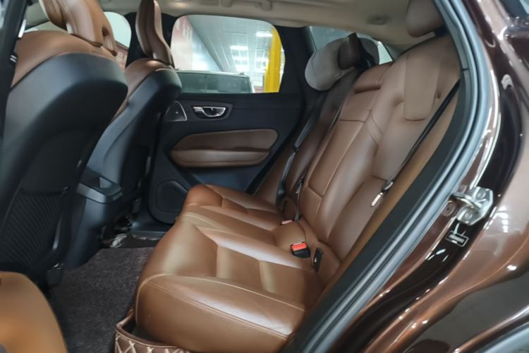Used Volvo XC60 2019 T5 4x4 Smart Edition China V Standard Left Rear Seat