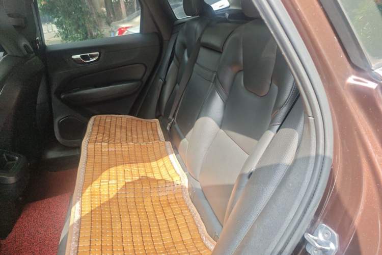Used Volvo XC60 2019 T5 4x4 Smart Edition China VI Standard Left Rear Seat