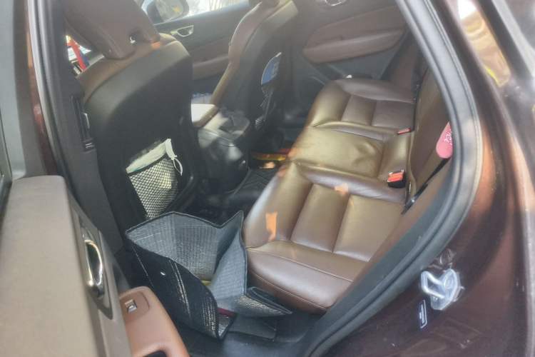 Used Volvo XC60 2019 T5 4x4 Smart Edition China VI Standard Left Rear Seat