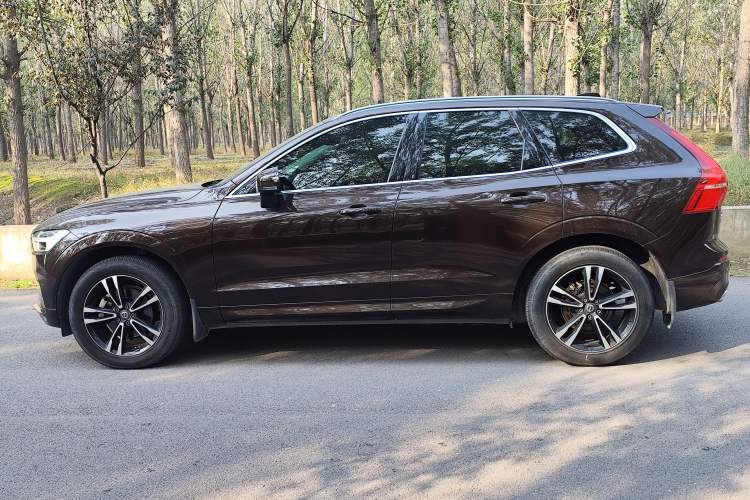 Used Volvo XC60 2019 T5 4x4 Zhiyuan Edition China VI Standard Left Side