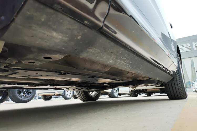 Used Volvo XC60 2019 T5 4x4 Smart Edition China VI Standard Left Side Sill