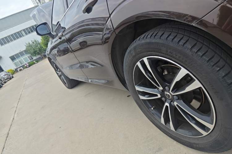 Used Volvo XC60 2019 T5 4x4 Zhiyuan Edition China VI Standard Left Side Sill
