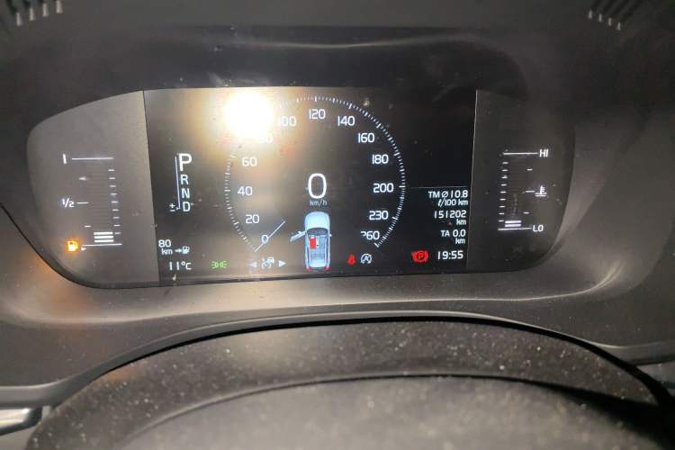 Used Volvo XC60 2019 T5 4x4 Smart Edition China VI Standard Odometer Close Up