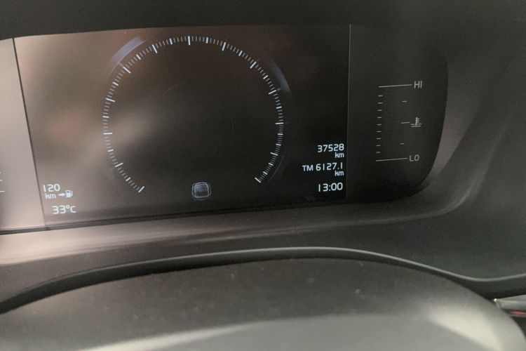 Used Volvo XC60 2019 T5 4x4 Smart Edition China VI Standard Odometer Close Up